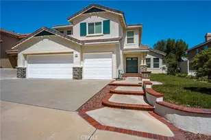 1038 S Cascade Ln, Anaheim Hills, CA 92808 - Photo 3