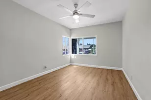 11822 Rialto, Los Angeles, CA 91352 - Photo 13