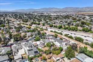 11822 Rialto, Los Angeles, CA 91352 - Photo 23
