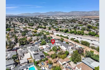 11822 Rialto, Los Angeles, CA 91352 - Photo 25