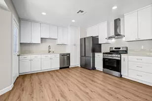 11822 Rialto, Los Angeles, CA 91352 - Photo 3
