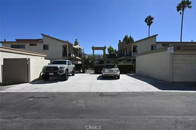 810 Center Street, Costa Mesa, CA 92627 - Photo 9