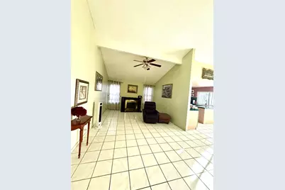 19115 Wiersma, Cerritos, CA 90703 - Photo 15
