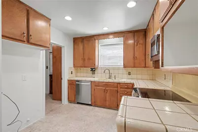 15940 Bluefield Avenue, La Mirada, CA 90638 - Photo 7
