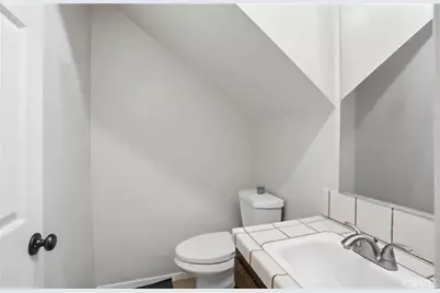 1340 W Avenue J4, Lancaster, CA 93534 - Photo 9