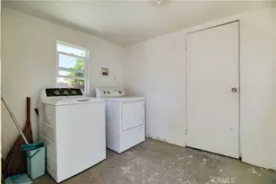 311 E Cummings Ln, Long Beach, CA 90805 - Photo 39
