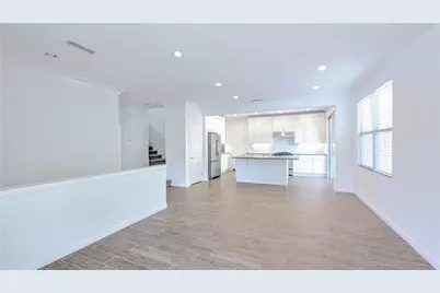 85 Thornhurst, Irvine, CA 92620 - Photo 3