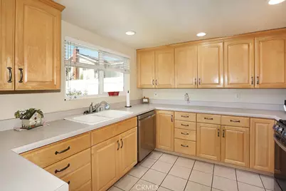 700 E Taft #22, Orange, CA 92865 - Photo 5