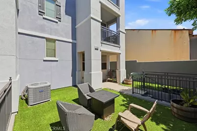 1866 Orizaba, Signal Hill, CA 90755 - Photo 39