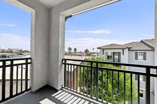 1866 Orizaba, Signal Hill, CA 90755 - Photo 31