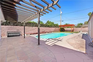 124 S Beachwood, Burbank, CA 91506 - Photo 23