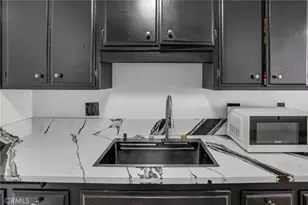 375 Atlantic Ave, Long Beach, CA 90802 - Photo 19