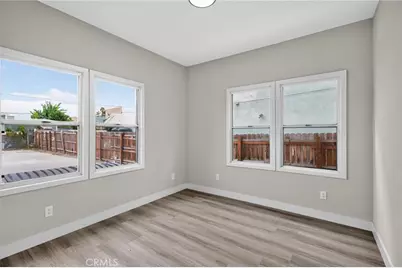 611 W 46th, Los Angeles, CA 90037 - Photo 15