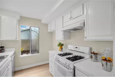 17342 Glasgow Circle, Yorba Linda, CA 92886 - Photo 9
