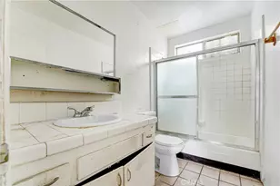 4522 St Charles Pl, Los Angeles, CA 90019 - Photo 11
