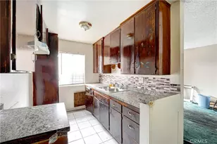 4522 St Charles Pl, Los Angeles, CA 90019 - Photo 13