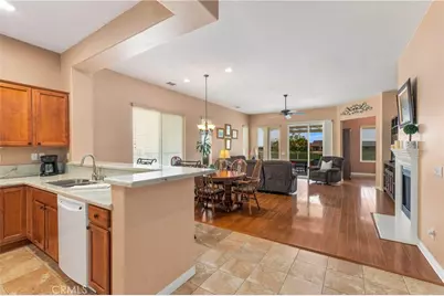 10425 Lakeshore, Apple Valley, CA 92308 - Photo 5