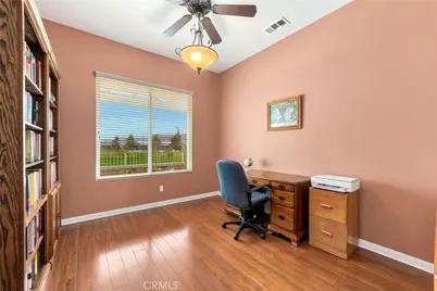 10425 Lakeshore, Apple Valley, CA 92308 - Photo 15