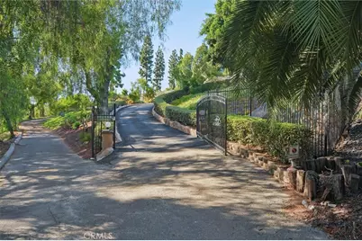 941 Laguna Drive, Fullerton, CA 92835 - Photo 11