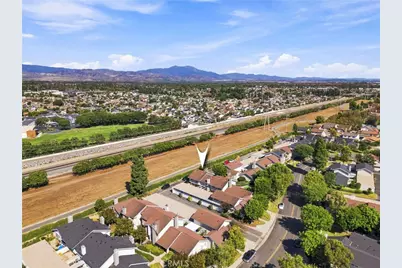 10 Goldenbush, Irvine, CA 92604 - Photo 51
