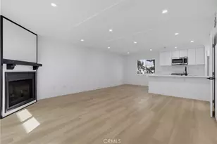 12310 Burbank, Los Angeles, CA 91607 - Photo 9