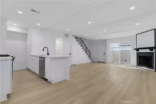 12310 Burbank, Los Angeles, CA 91607 - Photo 17