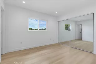 12310 Burbank, Los Angeles, CA 91607 - Photo 37