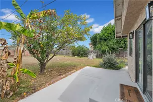 181 W 223rd St, Carson, CA 90745 - Photo 33