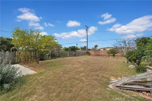 181 W 223rd St, Carson, CA 90745 - Photo 35