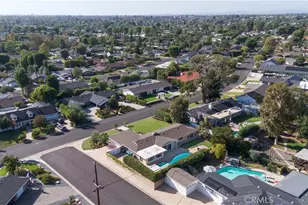 13232 Sandhurst Pl, Santa Ana, CA 92705 - Photo 35