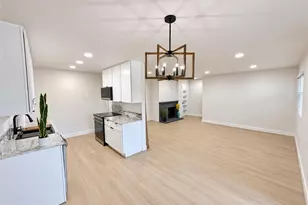 17574 Vandenberg, Tustin, CA 92780 - Photo 3