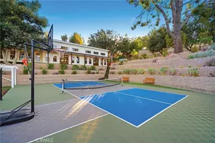 17879 Ridgeway, Granada Hills, CA 91344 - Photo 47