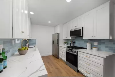 987 Modjeska, Costa Mesa, CA 92627 - Photo 13
