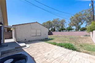 6123 Pepperwood, Lakewood, CA 90712 - Photo 17