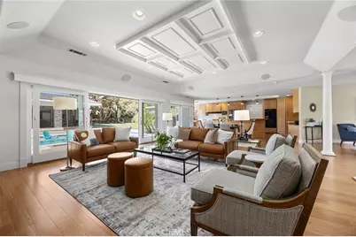 207 Barcelona, Fullerton, CA 92835 - Photo 5