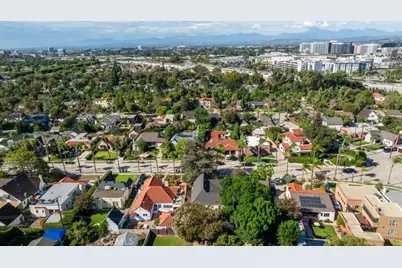 2422 N Heliotrope, Santa Ana, CA 92706 - Photo 39