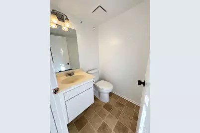 2 Greenleaf, Irvine, CA 92604 - Photo 3