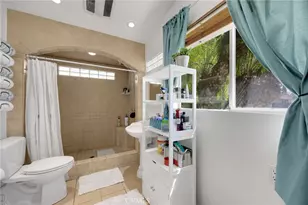 2113 W Niobe, Anaheim, CA 92804 - Photo 17