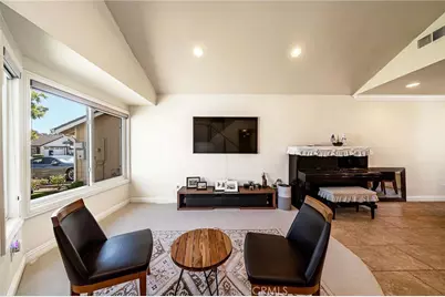 141 Meadowcreek, Brea, CA 92821 - Photo 3