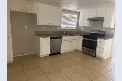 42946 39th Street, Lancaster, CA 93536 - Photo 5