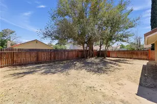 42946 39th St, Lancaster, CA 93536 - Photo 29