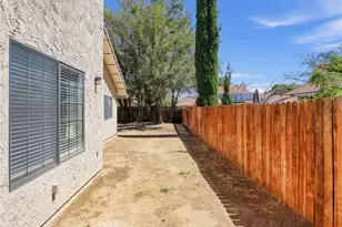42946 39th St, Lancaster, CA 93536 - Photo 35
