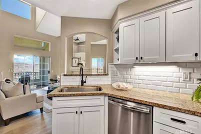 7833 E Viewrim, Anaheim Hills, CA 92808 - Photo 11