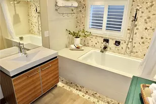 56 The Colonnade, Long Beach, CA 90803 - Photo 11