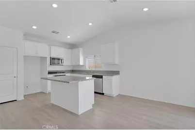 15644 Cobalt Road, Victorville, CA 92394 - Photo 11