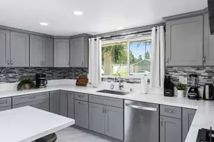 9451 Hyannis Port Dr, Huntington Beach, CA 92646 - Photo 5