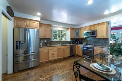 7044 Mammoth Avenue, Van Nuys, CA 91405 - Photo 19