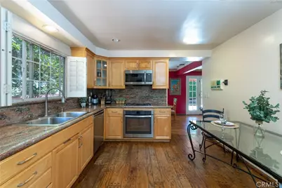 7044 Mammoth Avenue, Van Nuys, CA 91405 - Photo 17