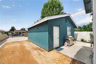 2166 Fashion Ave, Long Beach, CA 90810 - Photo 25