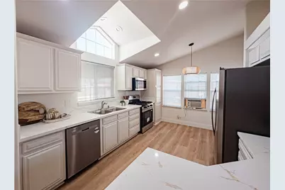 810 Eucalyptus Lane, Fountain Valley, CA 92708 - Photo 13